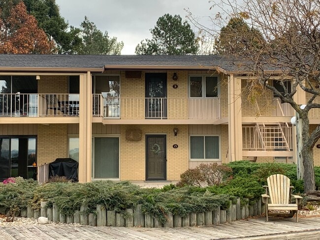 Building Photo - Two Bedroom Condo on Lake Michigan in Stev... Unit #5