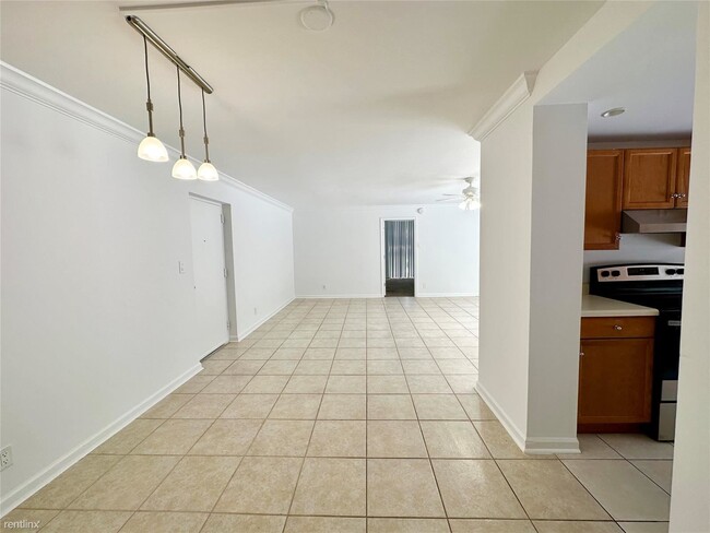 2 br, 2 bath Condo - 2841 N Ocean Blvd Apt... - 2 br, 2 bath Condo - 2841 N Ocean Blvd Apt... Unidad Apt 201