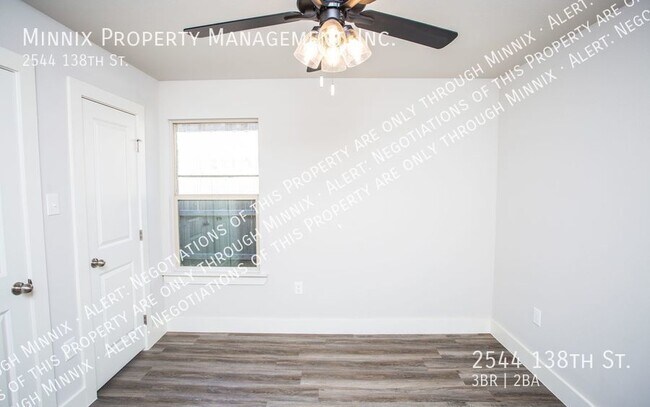 Photo - 2544 138th St.