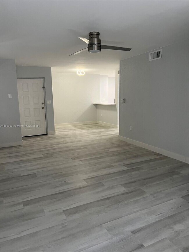 Photo - 2871 N Oakland Forest Dr Unit 102