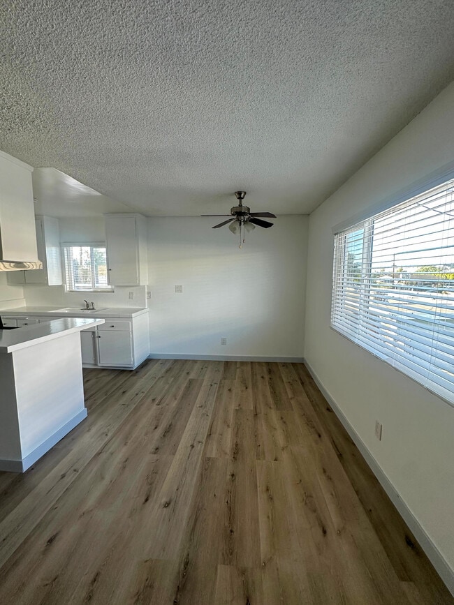 Sala de estar - 1 - 730 - 740 W. 214th Street