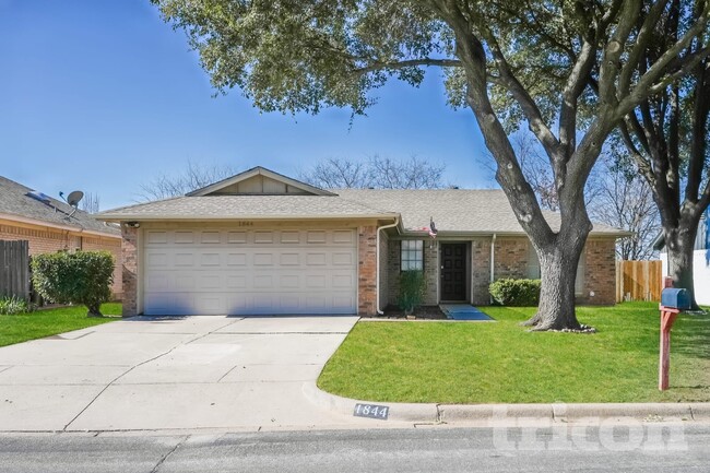 Building Photo - 1844 Hunting Green Dr