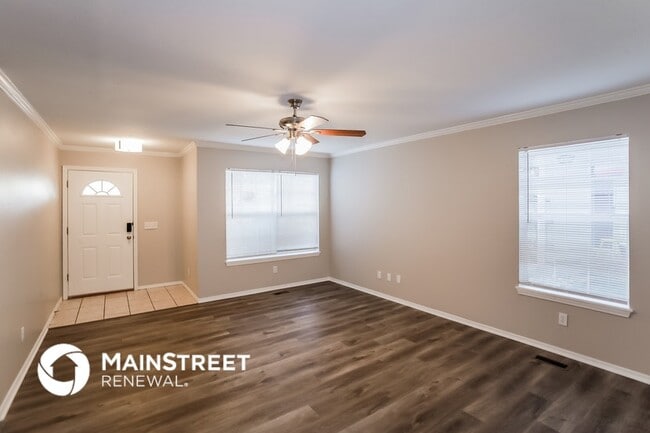 Photo - 304 Belmont Dr