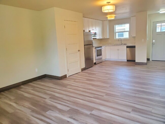 Photo - 2 bed, 2 bath with great views! Unidad B1