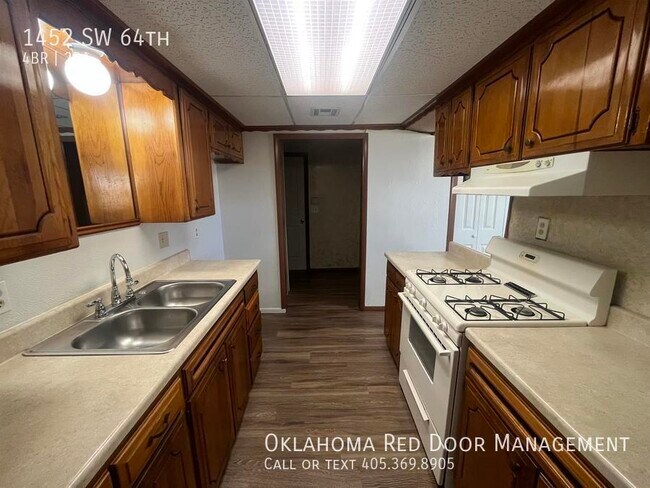 Photo - 1452 SW 64th St