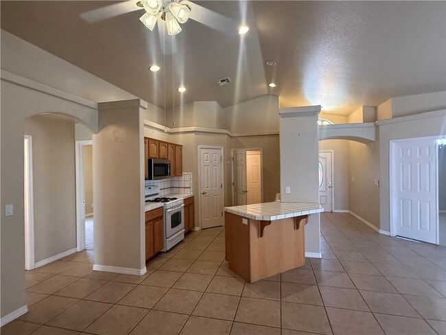 Photo - 3674 N Willow Rd