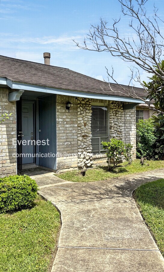 Photo - 6847 Chasewood Dr Townhome