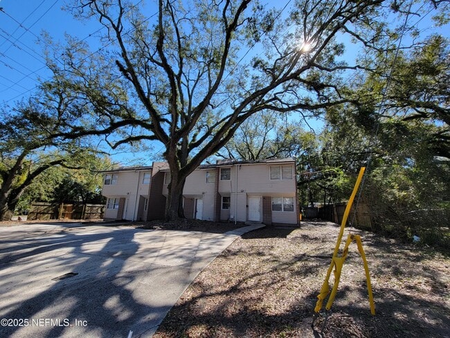 Building Photo - 1646 E 16th St Rental