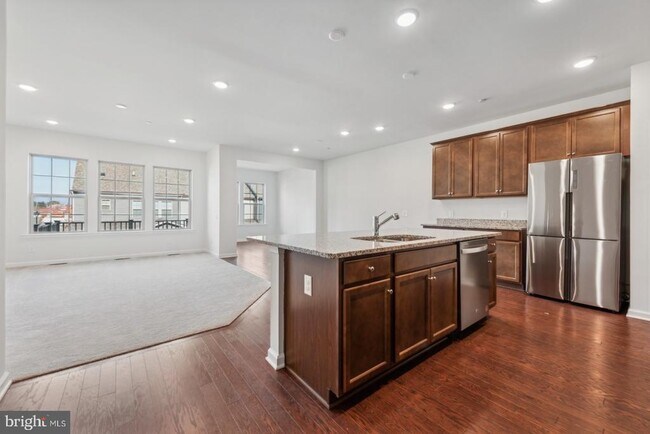 Photo - 352 Milton Stamp Dr