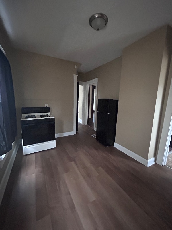 Photo - 1331 E 86th St