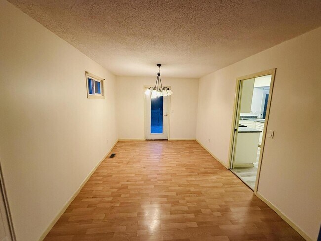 19371-19376 76 Ave