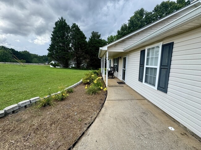 Photo - 2237 Ross Ln