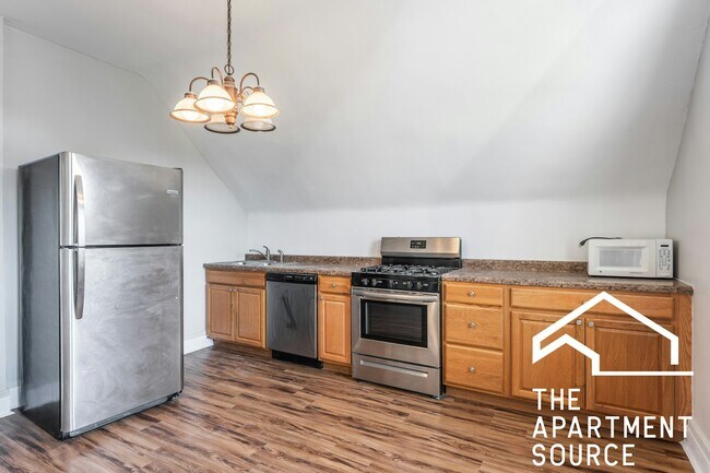 Photo - 2834 W Dickens Ave Unit 2