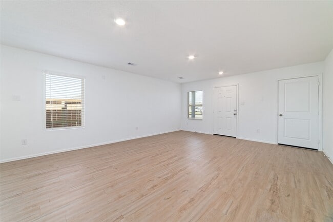 Photo - 7611 Cedar Birch Dr