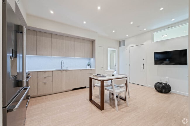 Building Photo - 5851 W 88th St Unit Prestige Suite 418A-88 Rental