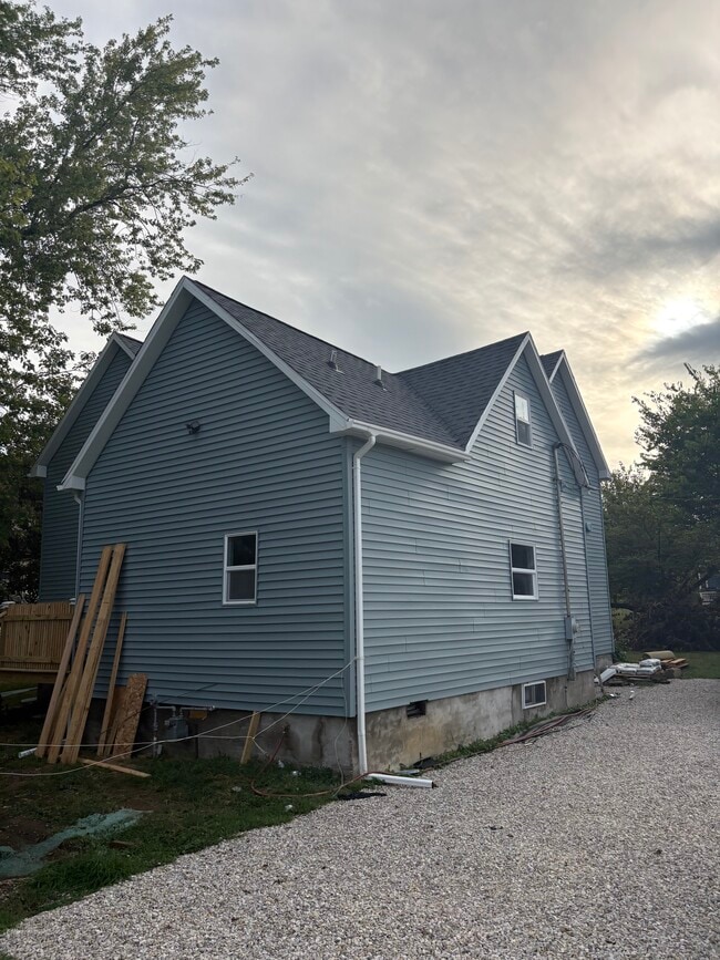 402 S 2nd St