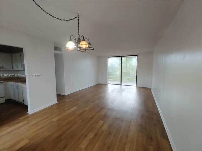 Photo - 1820 SW 81st Ave Unit 3406