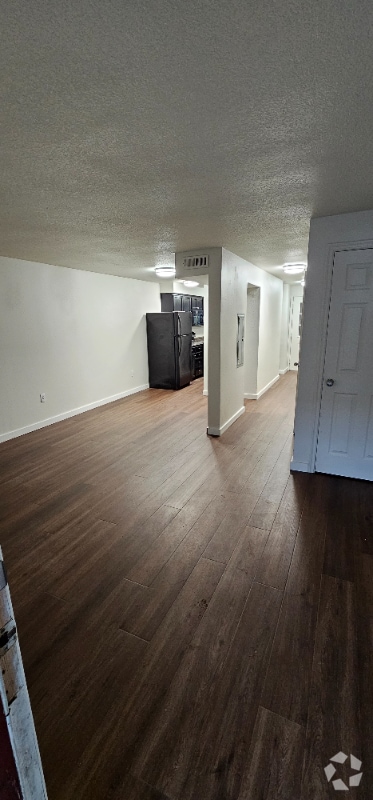 Building Photo - 16914 SE Division St Rental