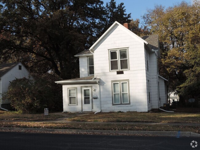 Building Photo - 509 Broad St Unit A Rental