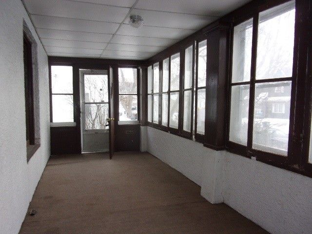 Building Photo - 1524 W 2nd St Rental