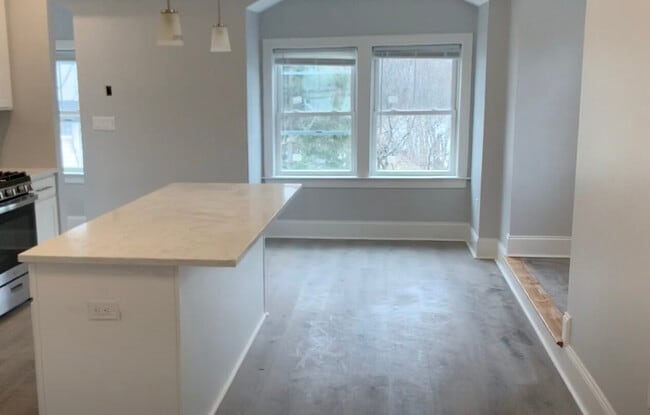 Photo - 128 Kenrick St