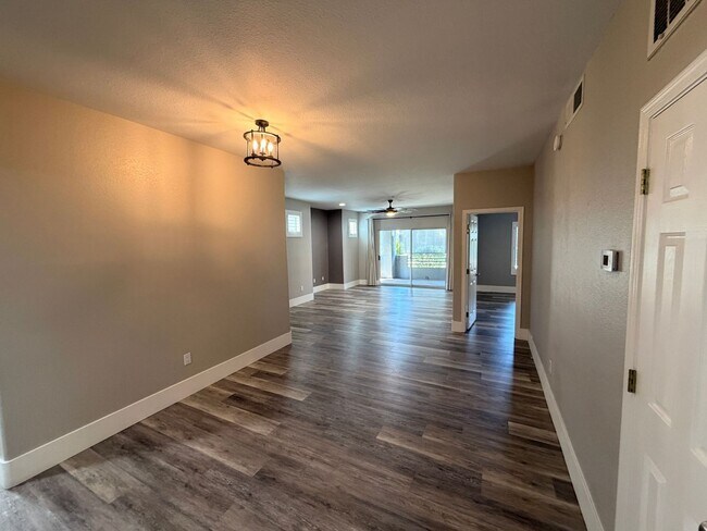 7401 W Arrowhead Clubhouse Dr Unit 1040