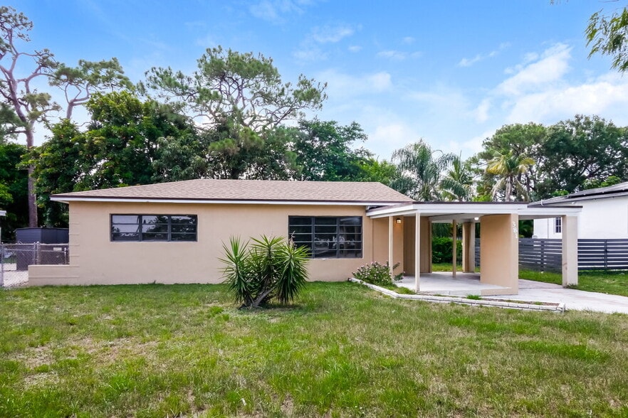 381 Carolina Ave