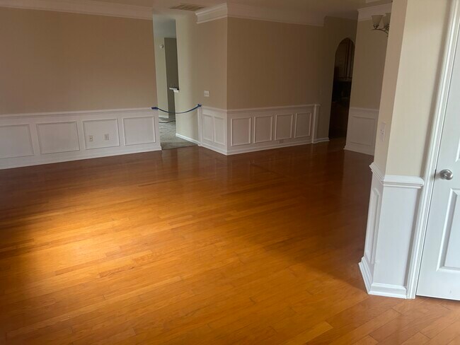 Photo - 101 Brentmoor Pl