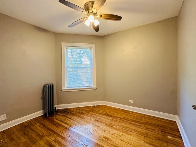 Photo - 5350-5352 W Division St Unit 5350-2R