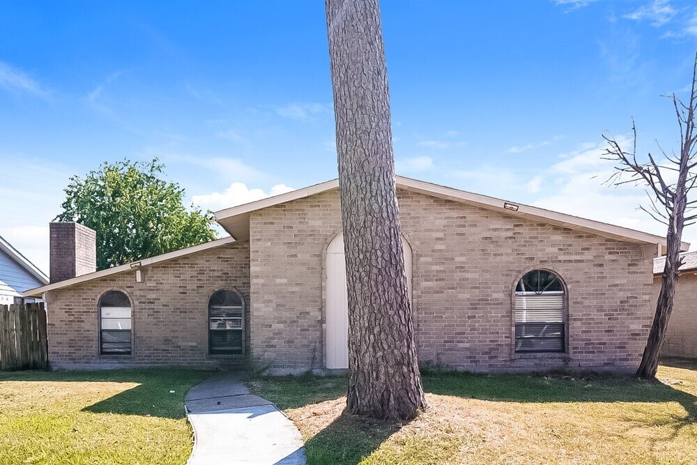 Photo - 14606 Leacrest Dr