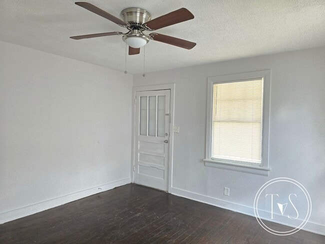 Photo - 3708 Montgomery St