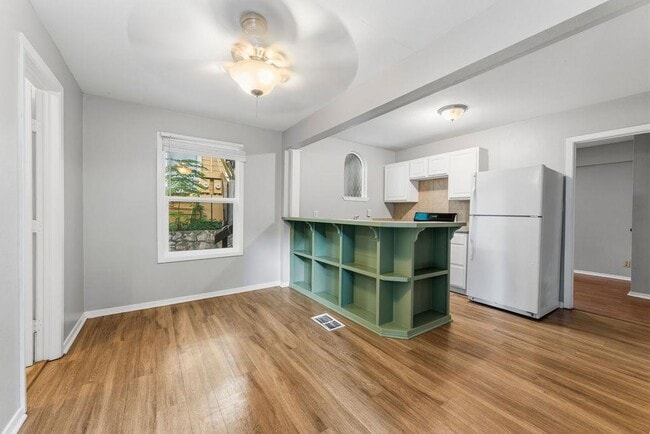 Photo - 2712 Whitis Ave