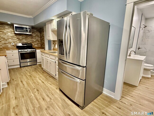 Photo - 85 Avery St Unit 1st Floor & Basement