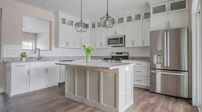 Photo - 33 Wisteria Ln