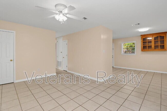 Photo - 1285 Kensington Dr