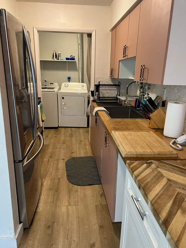 Building Photo - 923 Orange Isle Rental