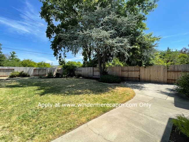 Photo - Fabulous Hollywood Park home 2BDRM 2BATH +...