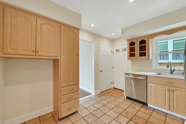 Photo - 126 Huber St