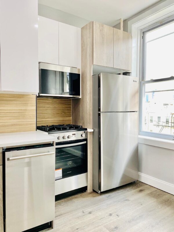 Building Photo - 623 Willow Ave Rental