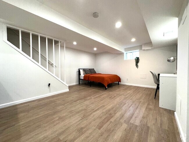 Building Photo - 6036 Sligo Mill Rd NE Rental