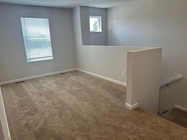 Photo - 3 Bed +Den Nearly Brand New $2500