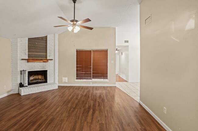 Photo - 1902 Red Sky Ct