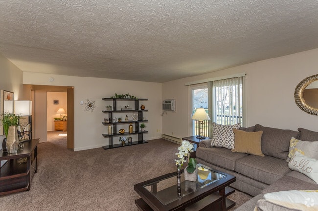 2BR, 1BA