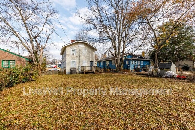 Photo - 304 12th St SW