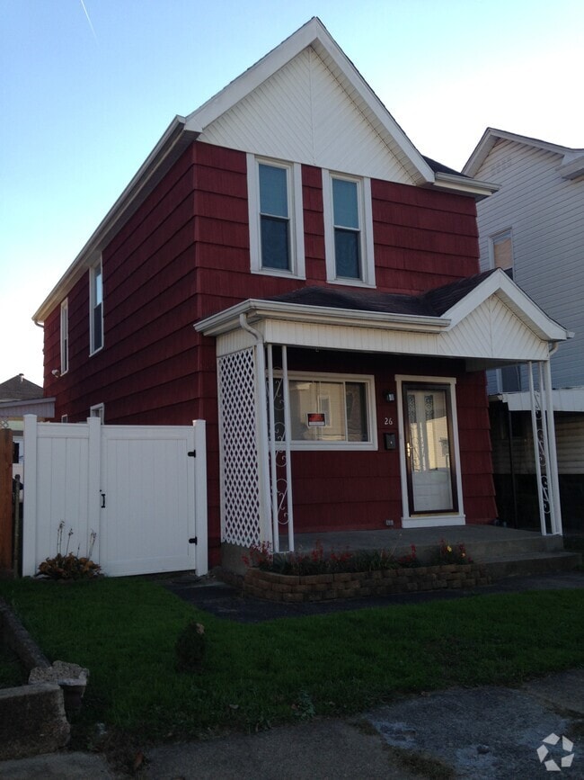 Building Photo - 26 7th St Rental