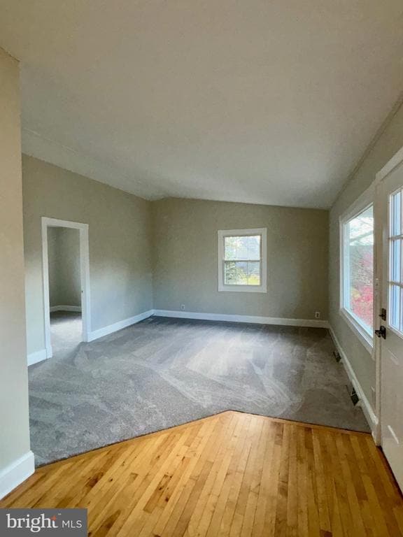 Photo - 720 Genessee St