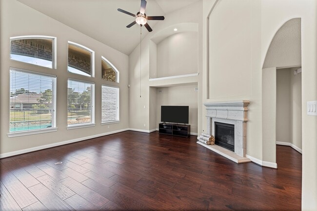 Photo - 10 Cayuga Pond Ct