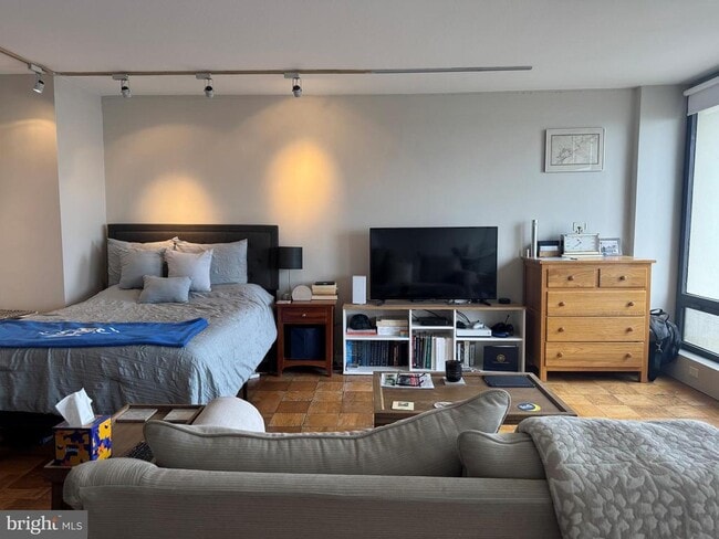 Photo - 200 Locust St Unit 18EN