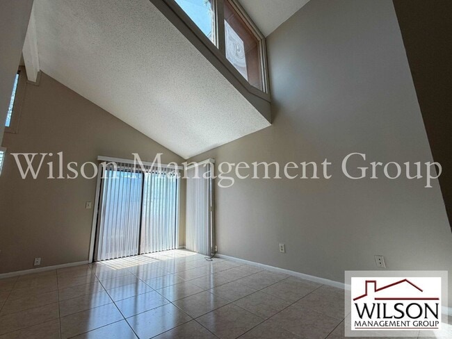 Photo - 220 Sunshower Ct