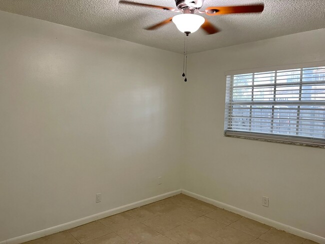 Photo - 720 SW 7th St